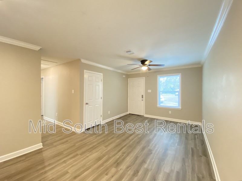 110 Jaxon St - Photo 2 of 8