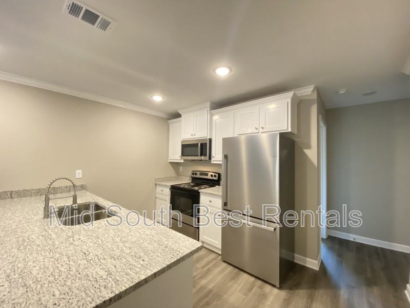 110 Jaxon St - Photo 3 of 8