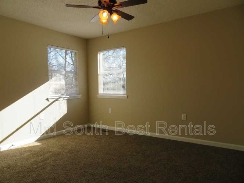 2403 S Spring St - Photo 5 of 7