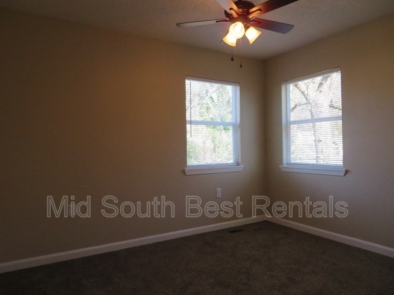 2403 S Spring St - Photo 6 of 7