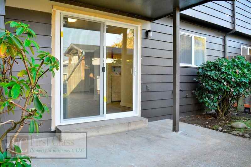 2725 Maywood Dr - Photo 2 of 21