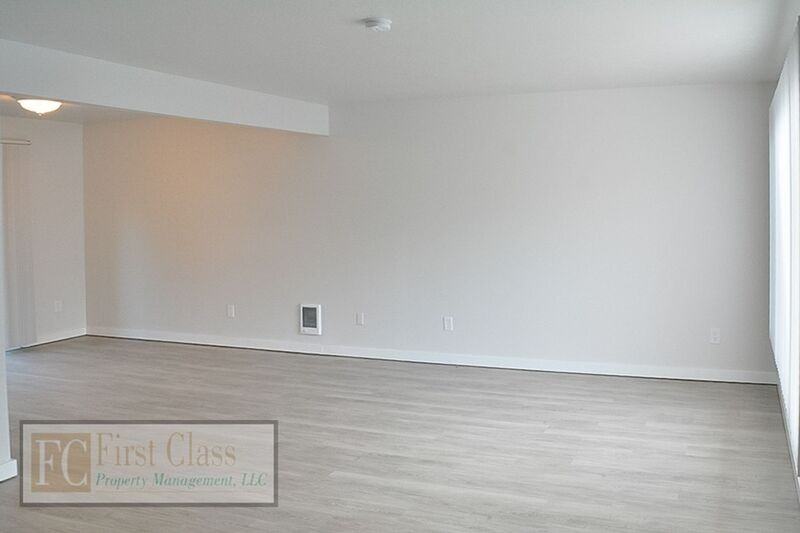 2725 Maywood Dr - Photo 4 of 21