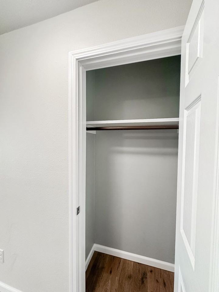 The Pines Apartments - Photo 4 of 35