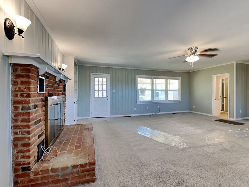 1921 Nw 38th St - Photo 3 of 20