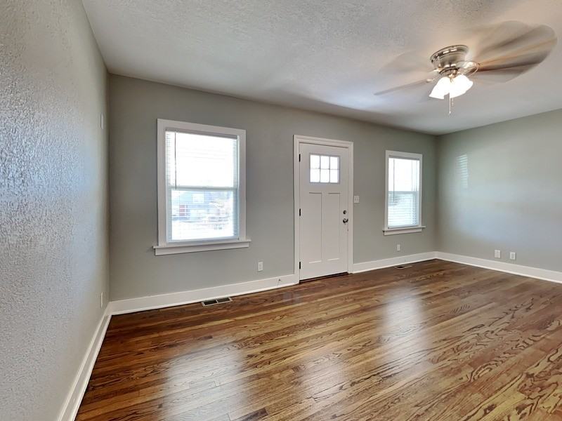 1921 Nw 38th St - Photo 6 of 20