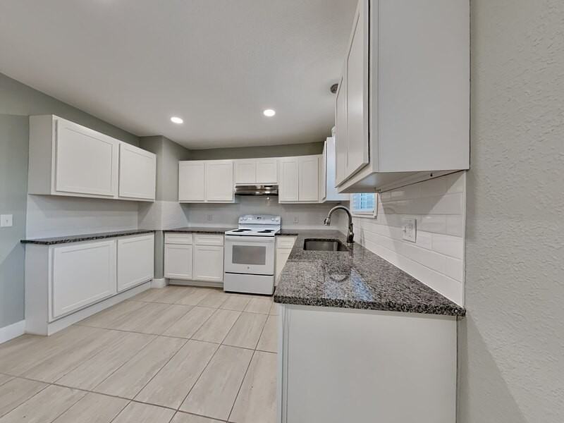 1921 Nw 38th St - Photo 7 of 20