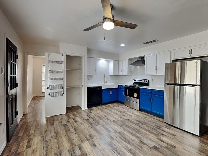 5106 Woodmeadow Dr - Photo 5 of 18