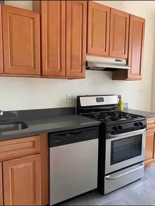 3025 Godwin Terrace #5B - Photo 5 of 7