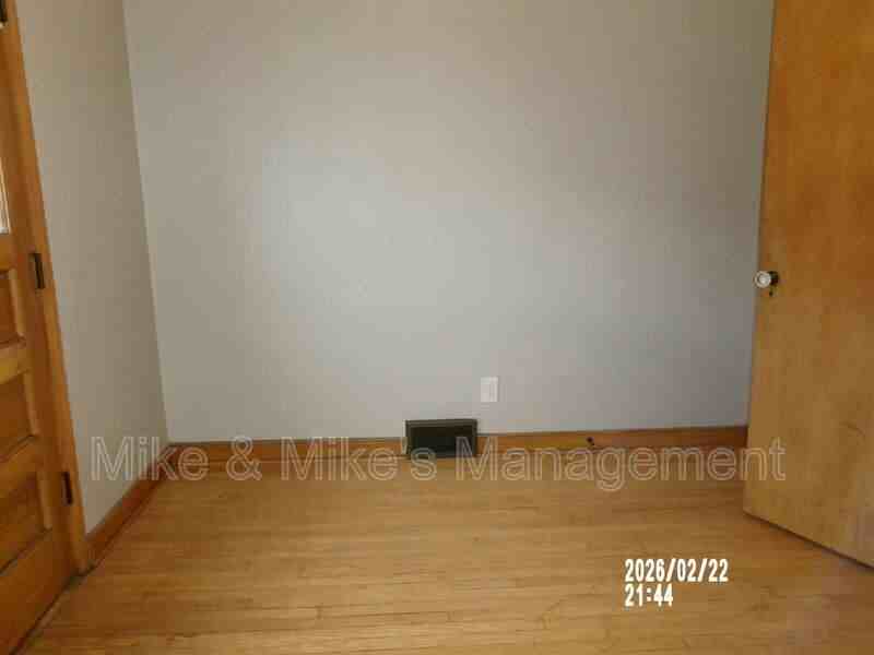 4479A N 44th St Uppr - Photo 5 of 18