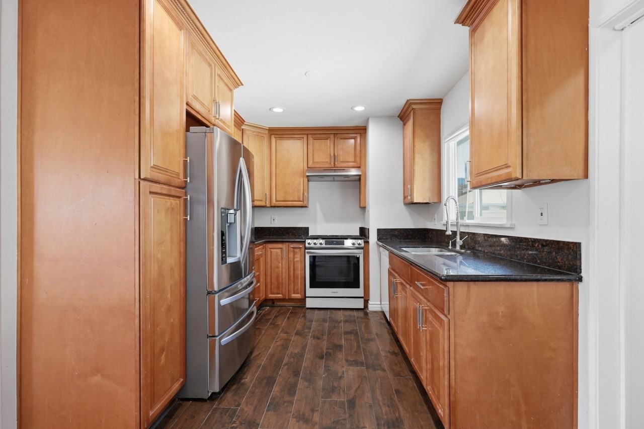 9741 Alcott St - Photo 5 of 13