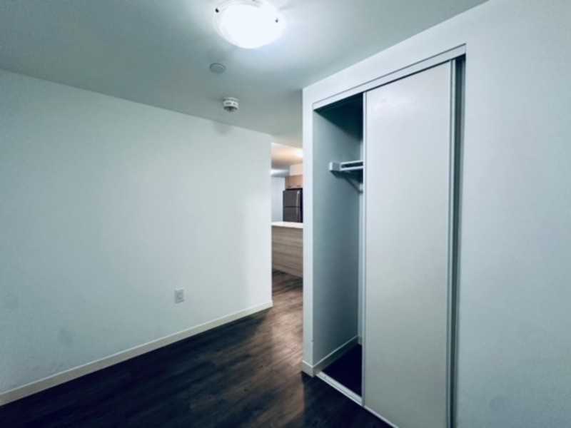 220 Cannon St E - Photo 3 of 31