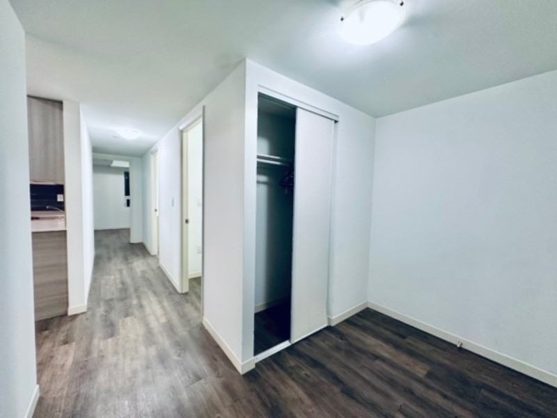 220 Cannon St E - Photo 4 of 31