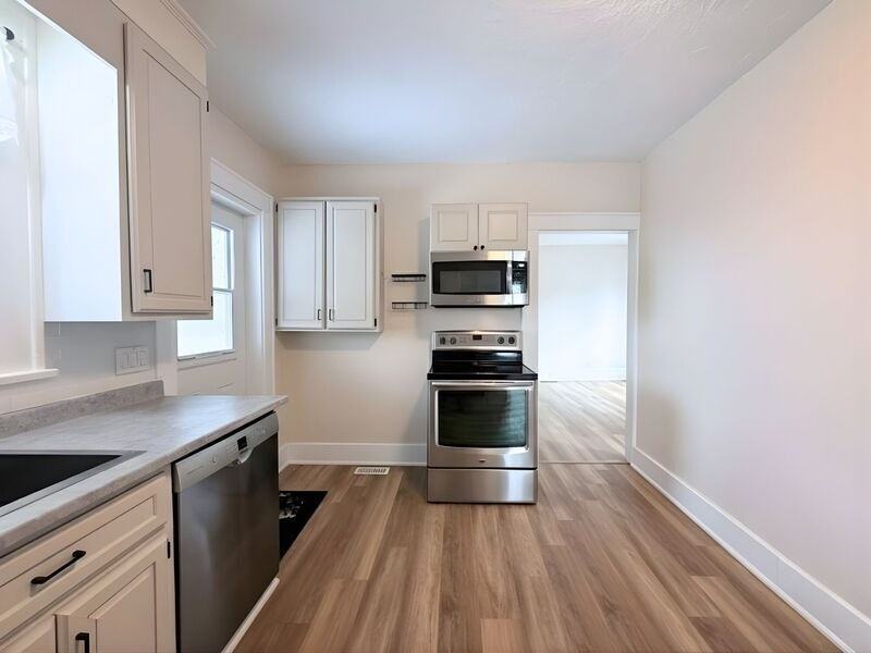 47 Superior St - Photo 4 of 25