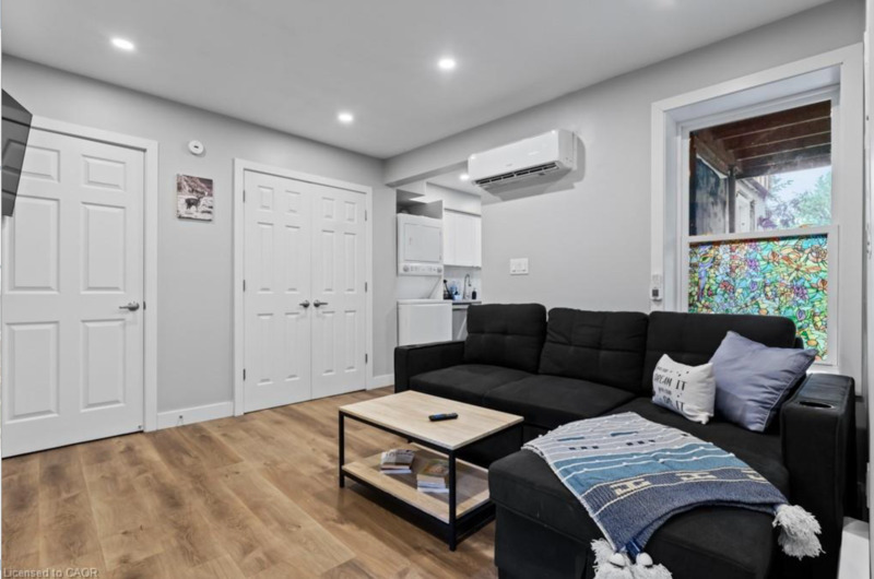 168 Picton St E - Photo 3 of 16