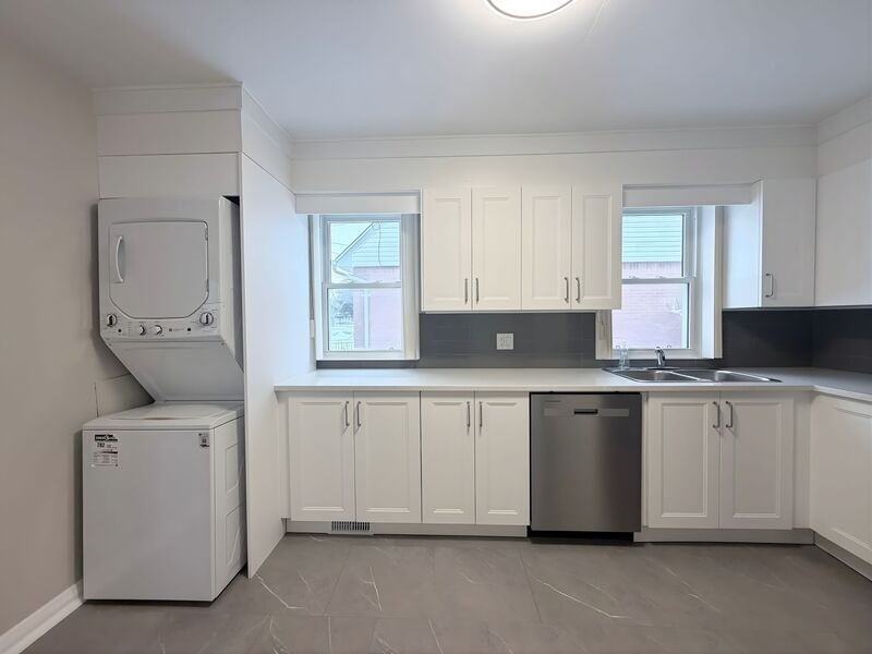 22 East 44th St - Photo 6 of 22