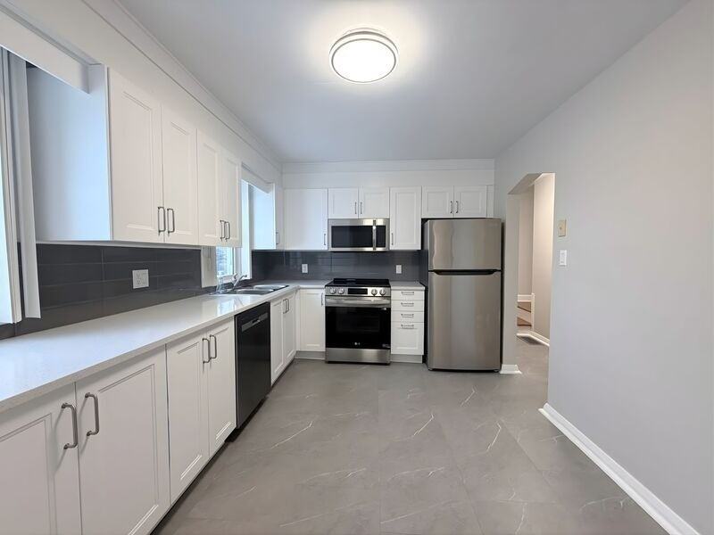 22 East 44th St - Photo 7 of 22