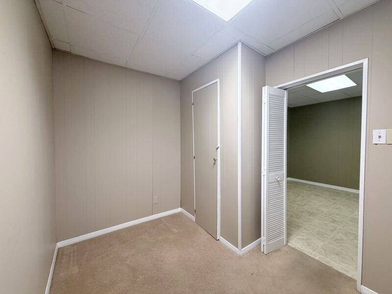 70 Poulette St - Photo 6 of 26