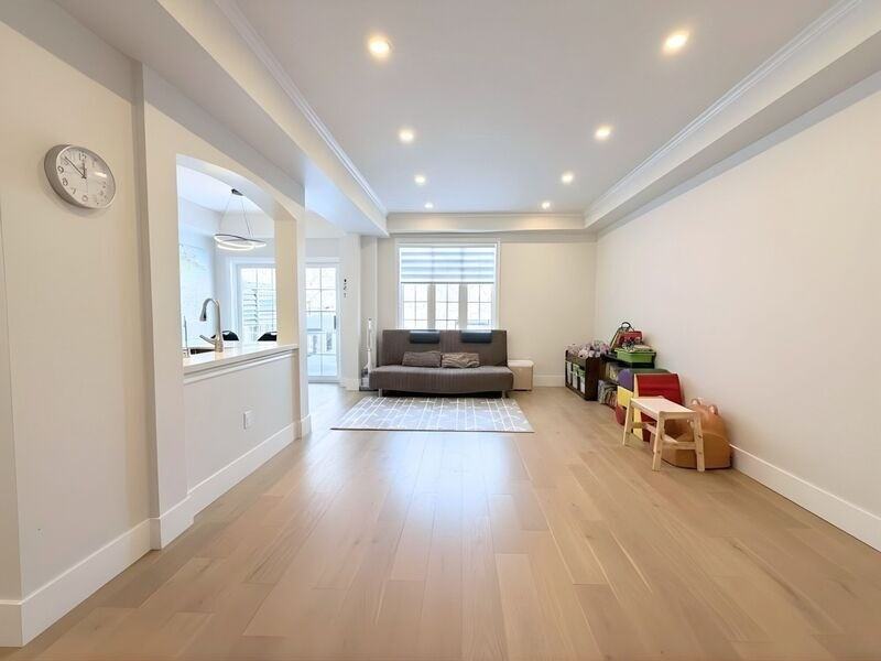 99 Panabaker Dr - Photo 7 of 33