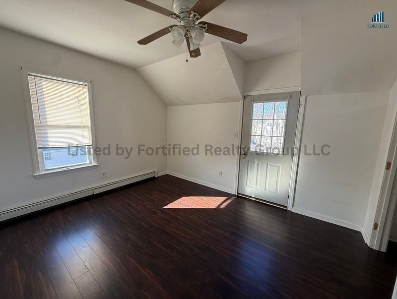 624 Orswell St #3 - Photo 4 of 8