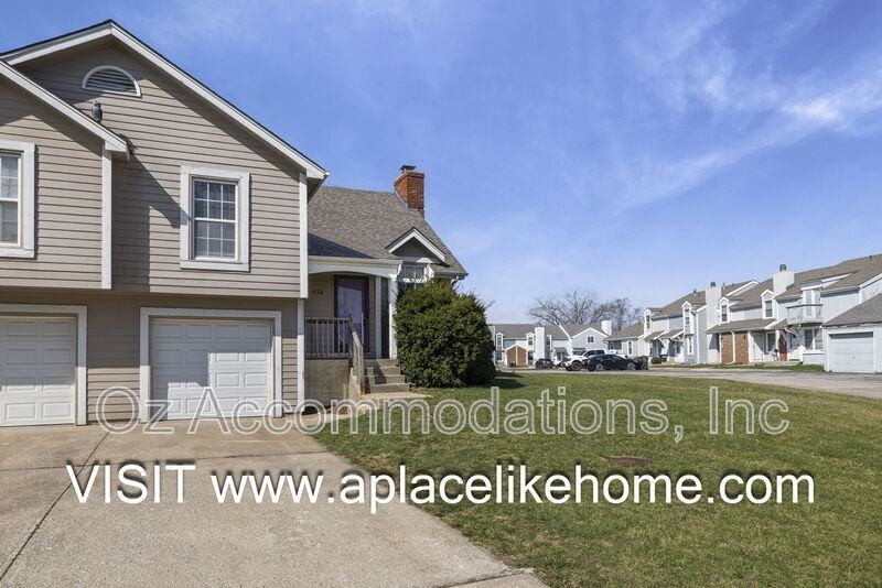 530 Se Hampton St - Photo 3 of 50