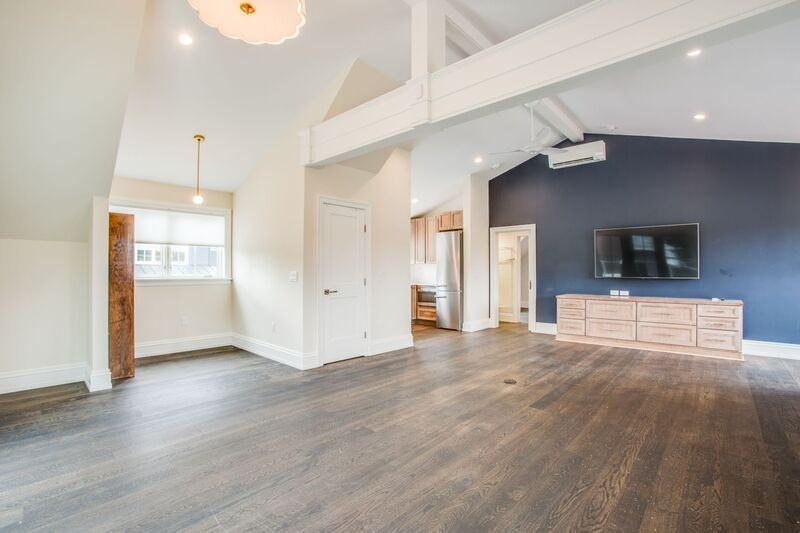 718 William St - Photo 3 of 22