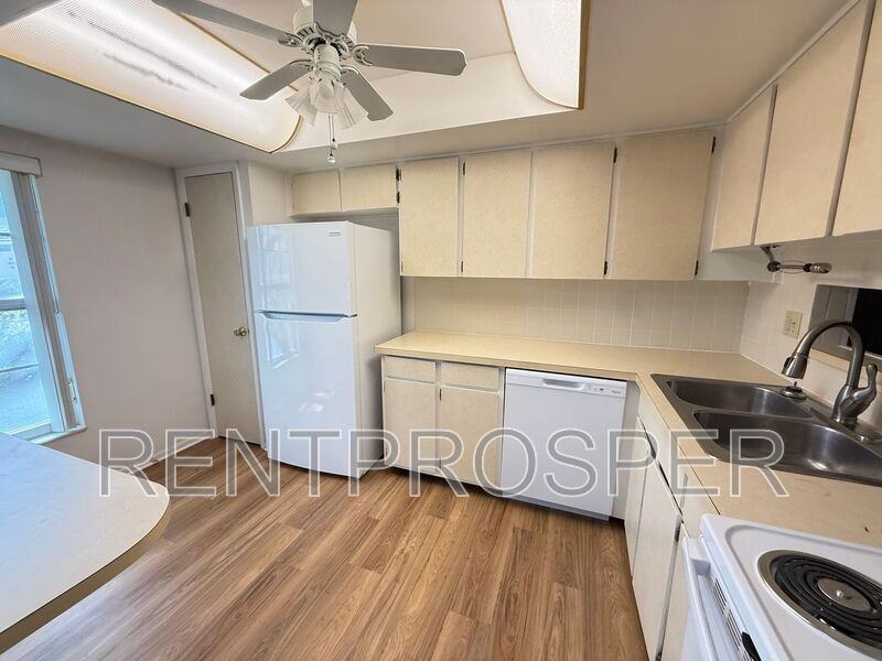 225 Ranier Cv #111 - Photo 4 of 19