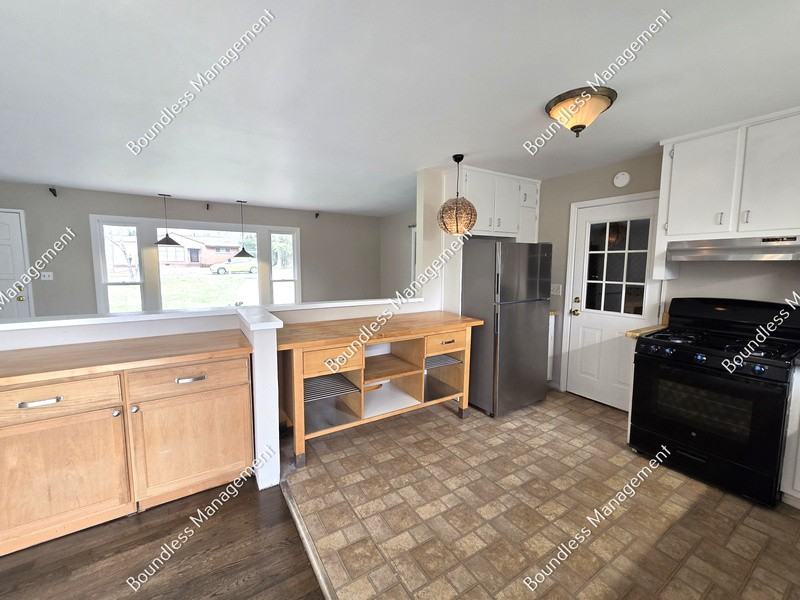 3089 Francine Dr - Photo 5 of 17