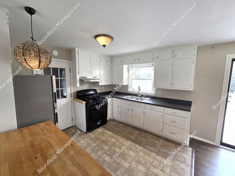 3089 Francine Dr - Photo 6 of 17