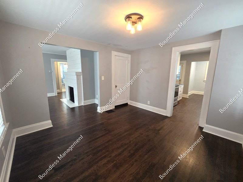 2649 Jefferson Ter - Photo 4 of 19