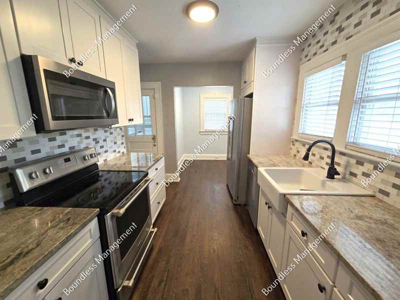 2649 Jefferson Ter - Photo 5 of 19