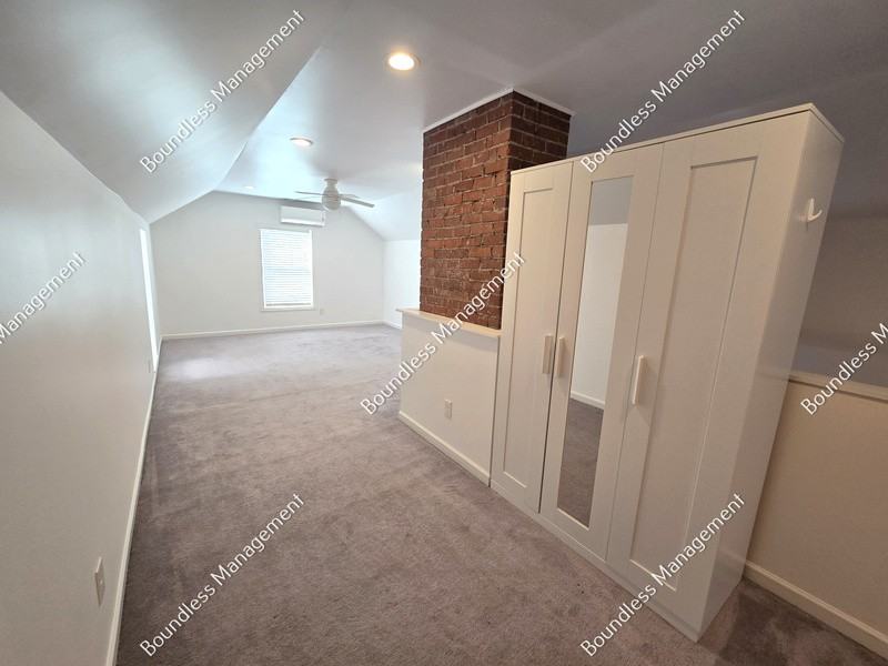 2649 Jefferson Ter - Photo 7 of 19