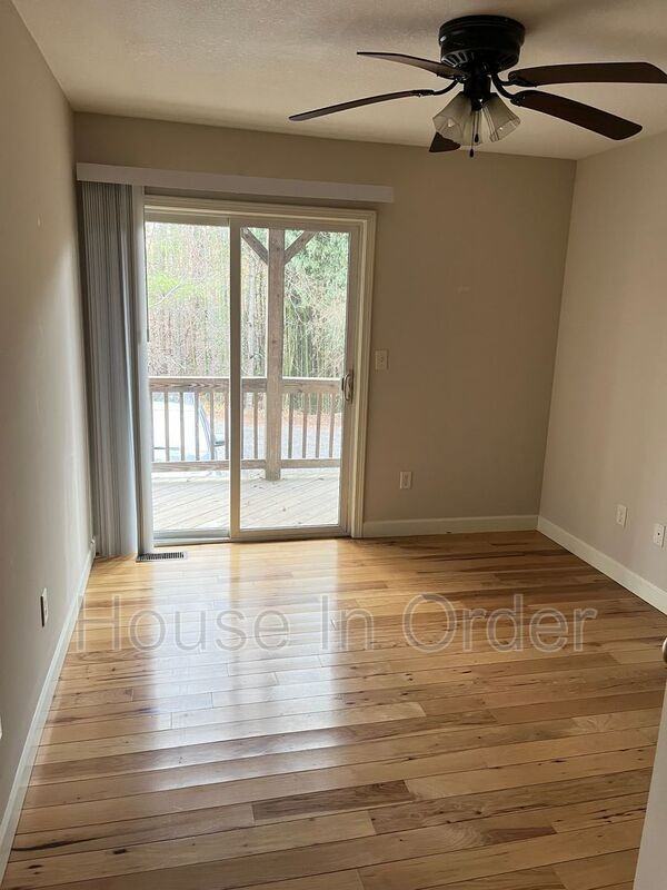 15 Howard Row Pl - Photo 5 of 7