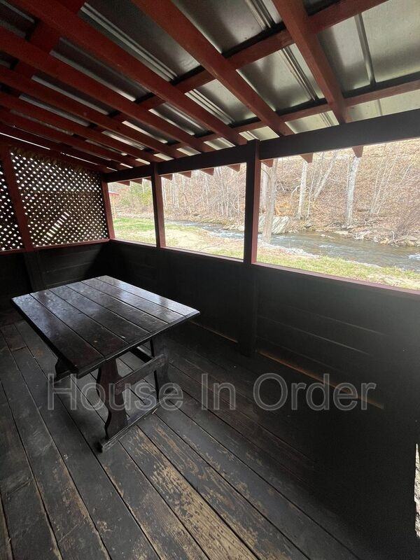 153 Cottage Dr - Photo 7 of 10