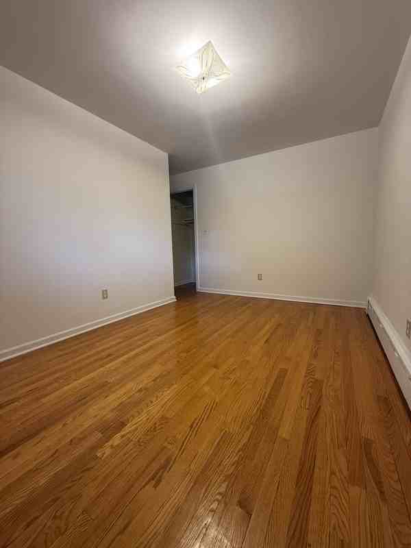 164 Terrace Ave - Photo 6 of 11