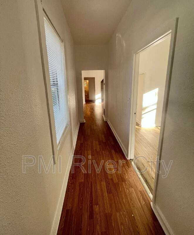 2581 Orion St - Photo 3 of 12