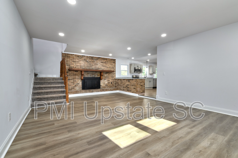 112 Peterson Rd - Photo 6 of 23