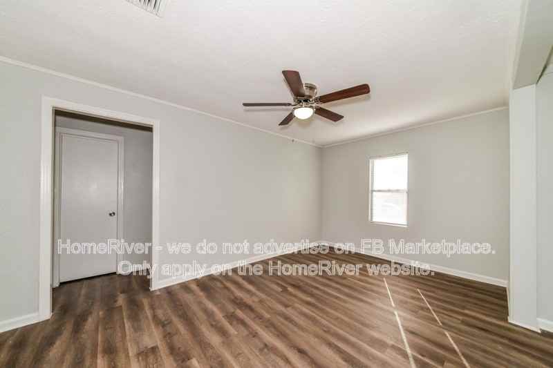 214 W Humphrey St - Photo 4 of 19