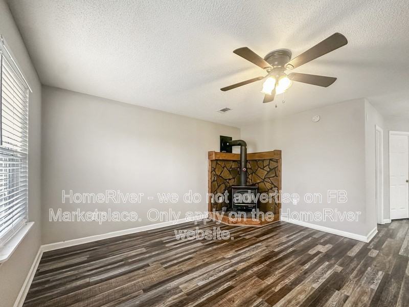 2380 Union Point Jct - Photo 2 of 22