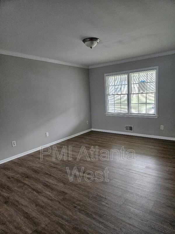 5325 The Savoy St - Photo 3 of 9