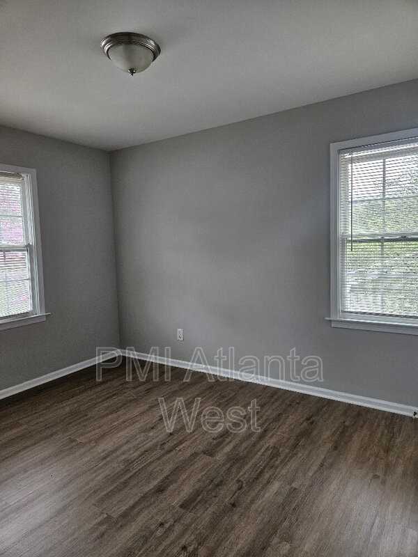 5325 The Savoy St - Photo 5 of 9