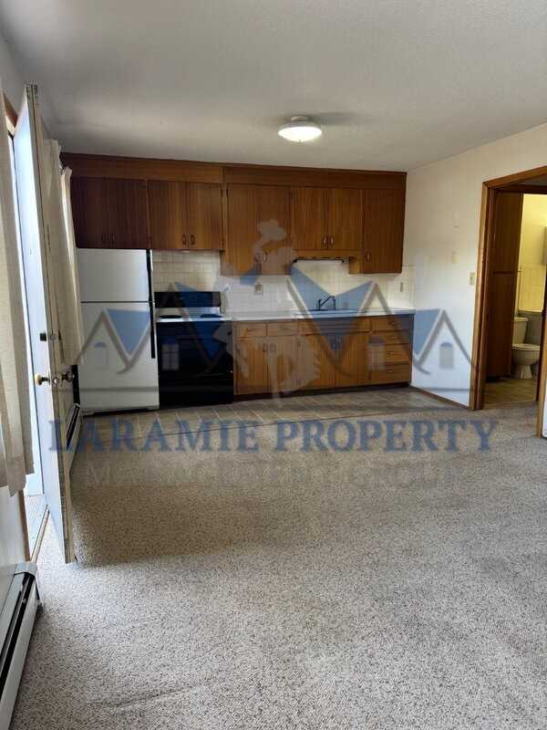 610 S 6th St #A - Photo 3 of 9