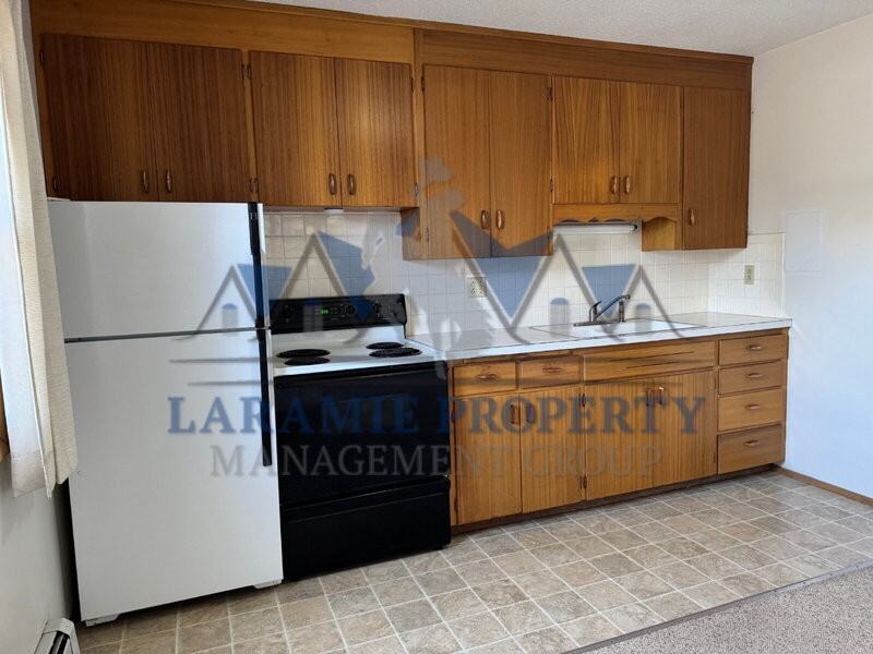 610 S 6th St #A - Photo 4 of 9