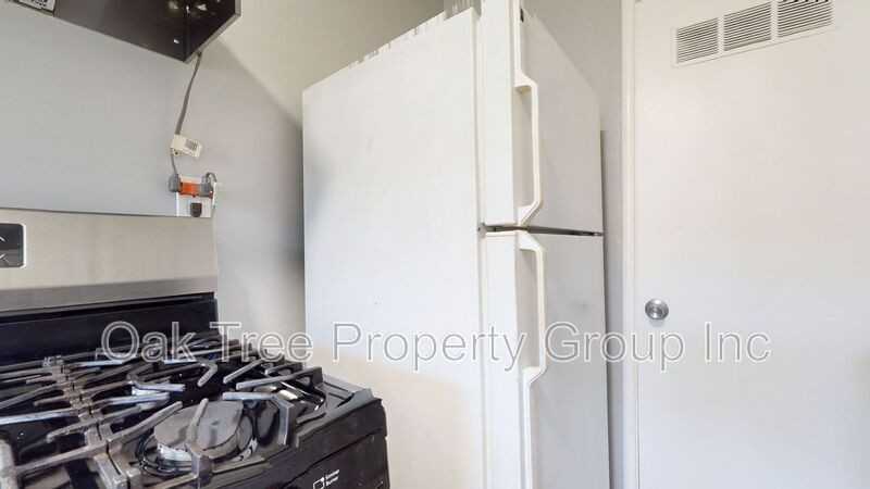 824 15th St #6 - Photo 6 of 18