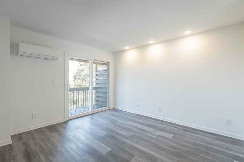 73 Shallowford Rd #4 - Photo 4 of 32