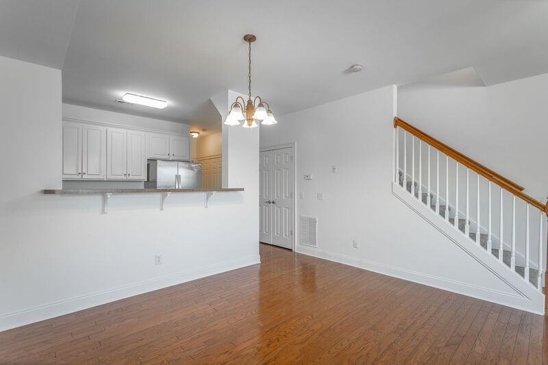 7500 Noah Reid Rd - Photo 3 of 32