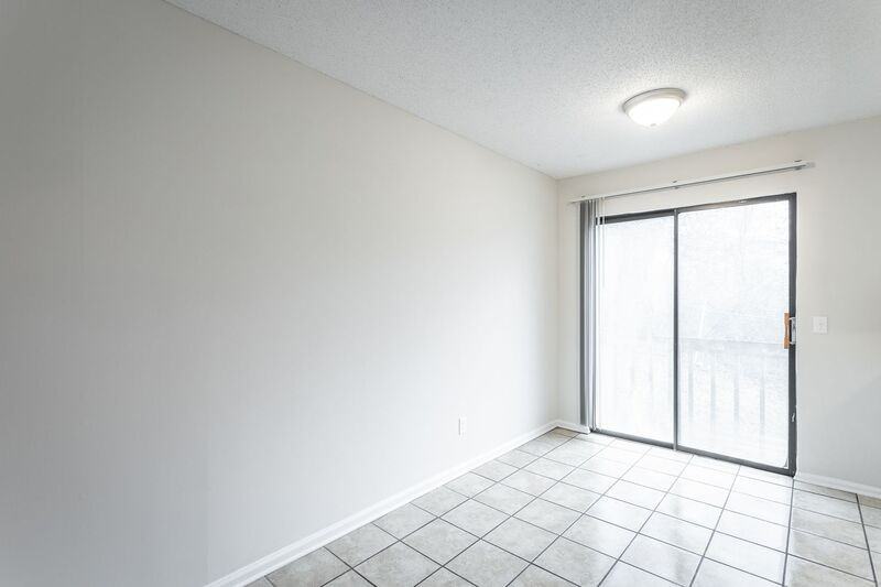 121 Goodson Ave #F - Photo 6 of 23