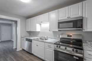 1006 Glenwood Dr - Photo 1 of 1