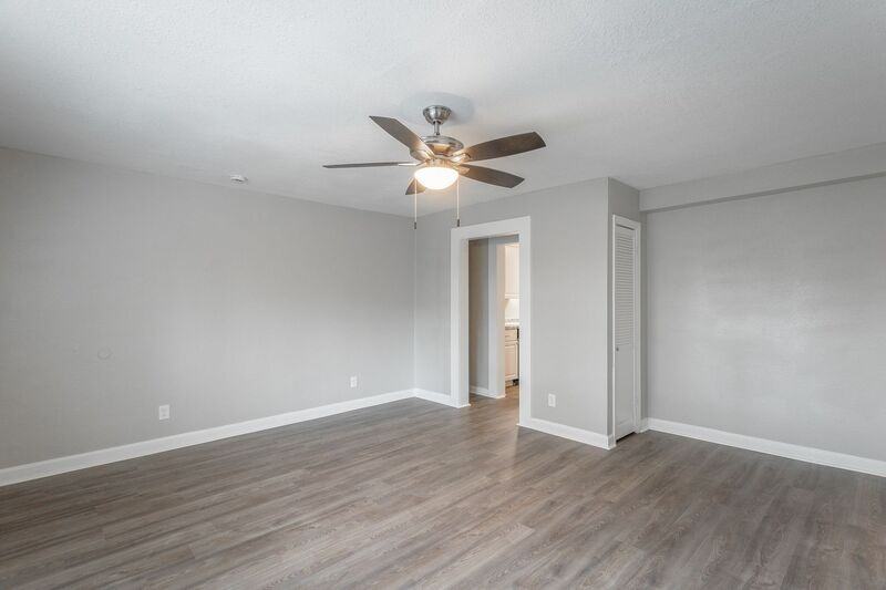 1006 Glenwood Dr - Photo 6 of 18