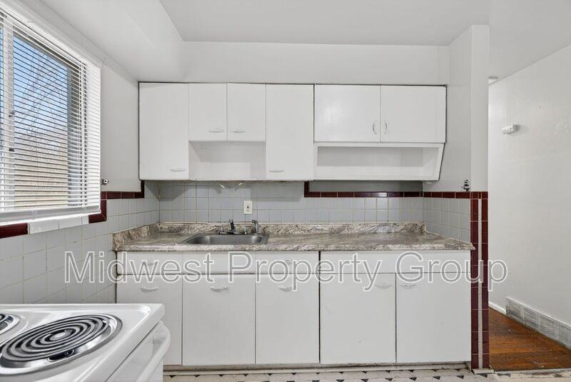 5900 Sheriton Dr - Photo 5 of 21