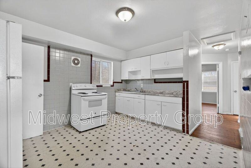 5900 Sheriton Dr - Photo 6 of 21